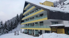 Отель Mountain apartment Innerkrems  Иннеркремс